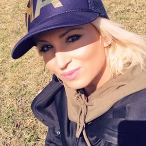 Meet your Posher, Lynsey